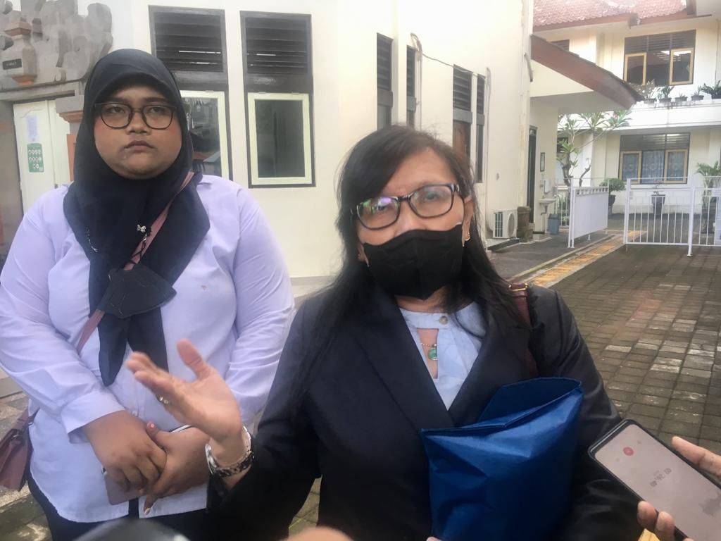 podiumnews.com-Terdakwa Dituntut 2,3 Tahun Penjara, Ini Kata Ipung Sapurah 